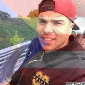 Meet your Posher, Carly